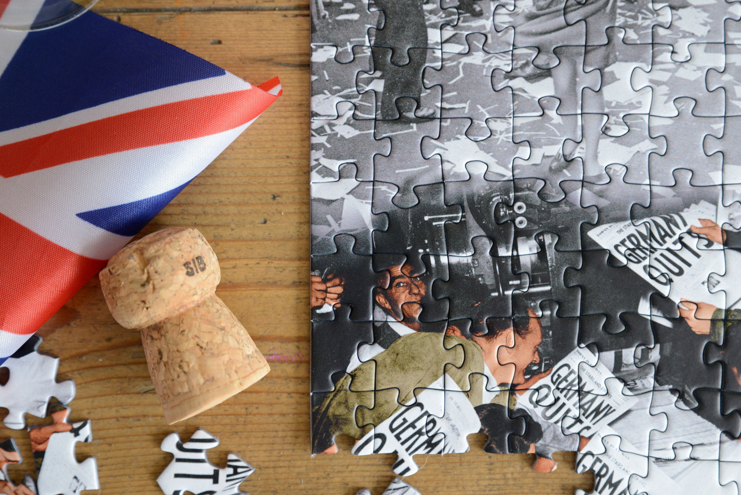 Imperial War Museum VE Day 80th Celebration 1000 Piece Jigsaw